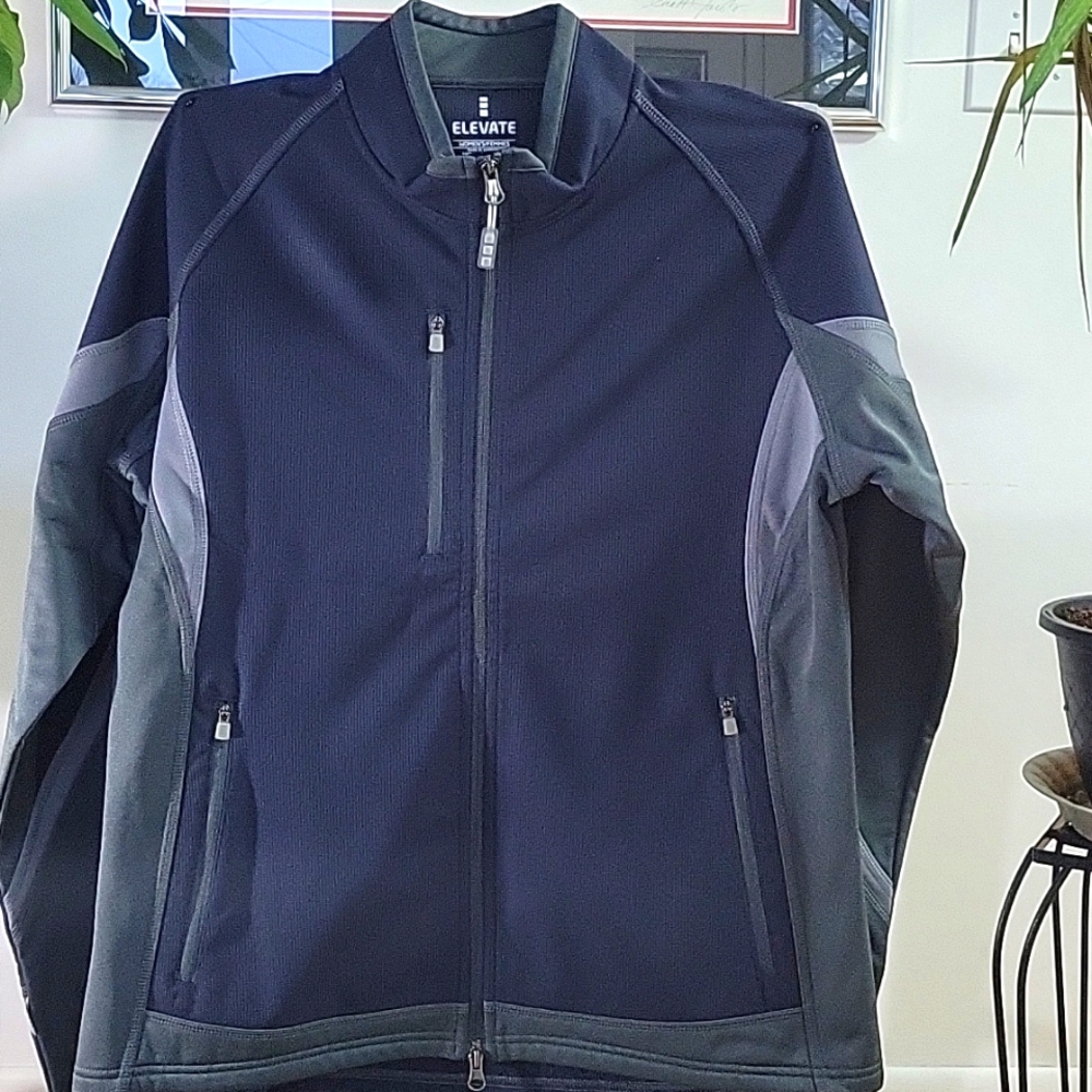 Elevate Jacket, Navy/Gray, Large EUC